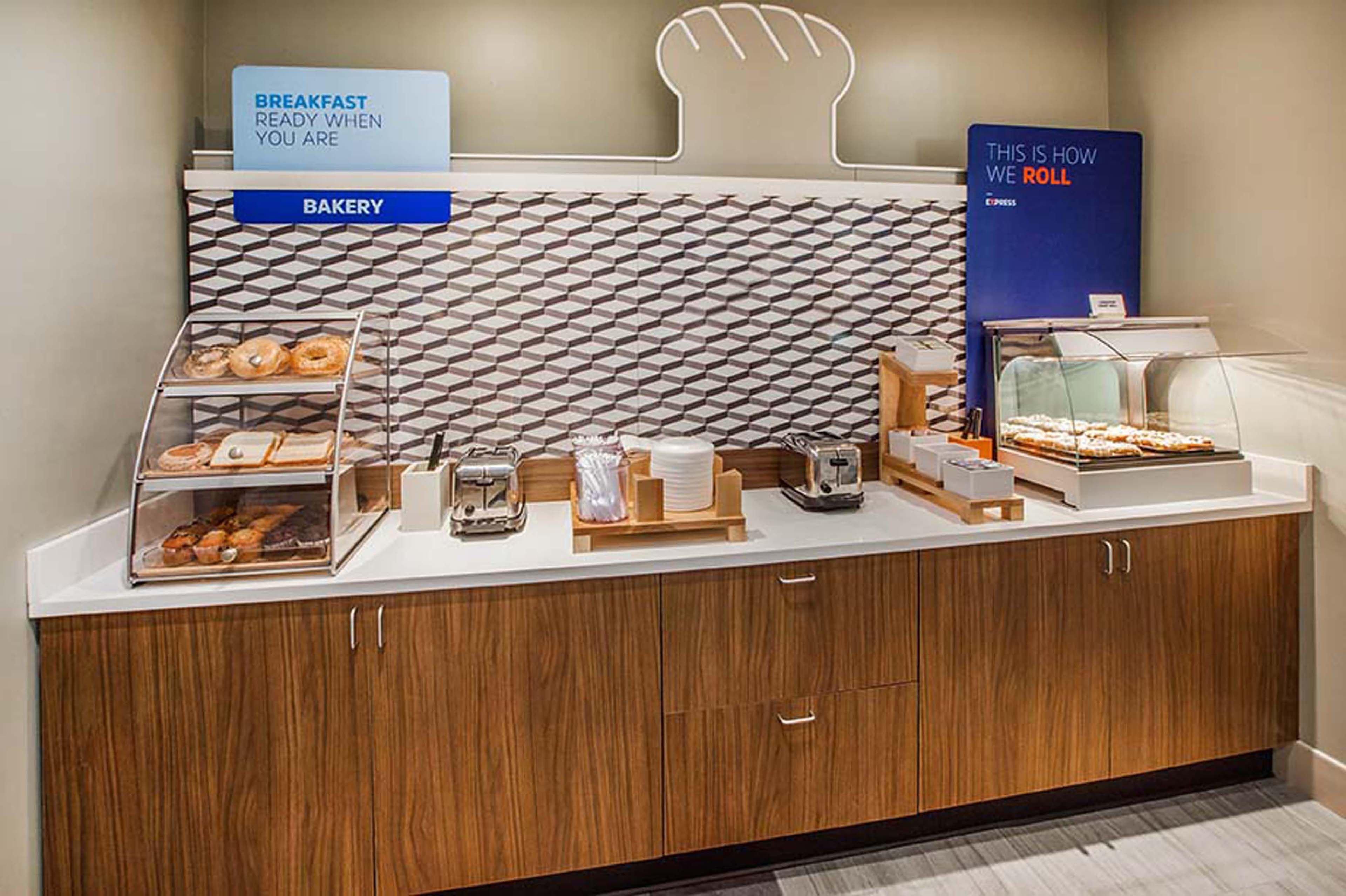 Holiday Inn Express & Suites - Columbia City By Ihg Экстерьер фото
