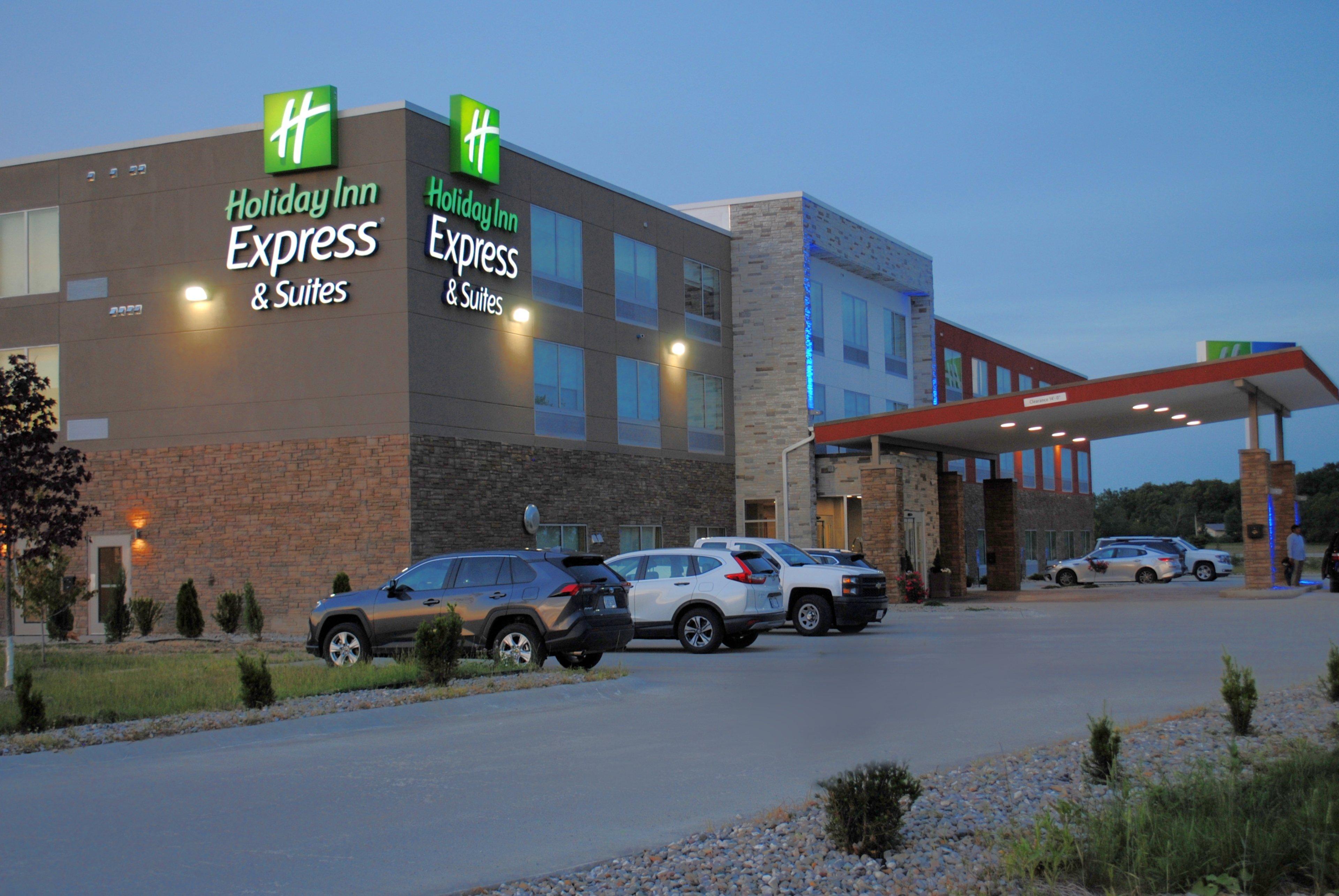 Holiday Inn Express & Suites - Columbia City By Ihg Экстерьер фото